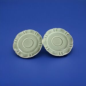 2 Green Pottery Barn Plates‎